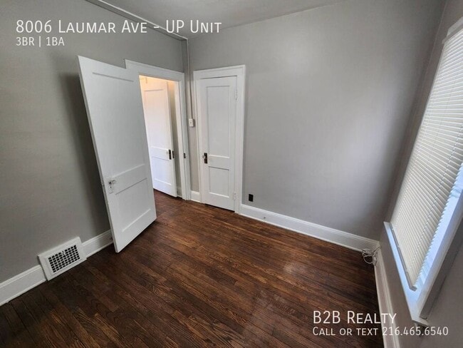 Building Photo - 8006 Laumar Ave