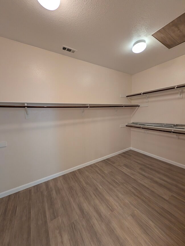 Building Photo - 1468 Burns Ln