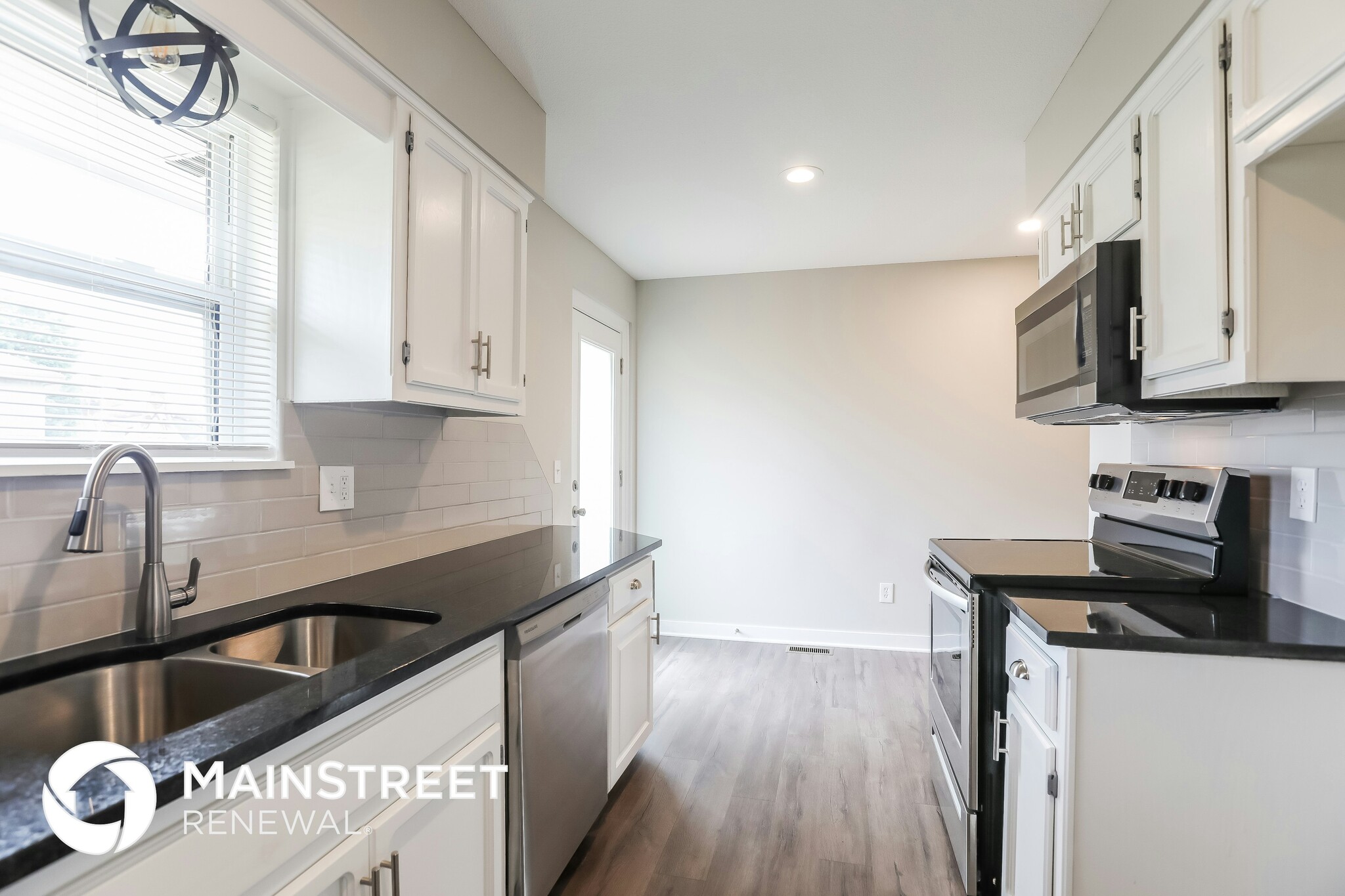 Building Photo - 1435 Park Cir