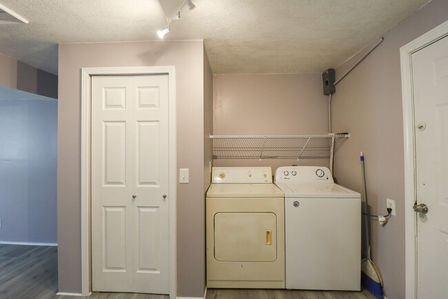 Building Photo - 3 Bed | 1 Bath in North Tulsa!