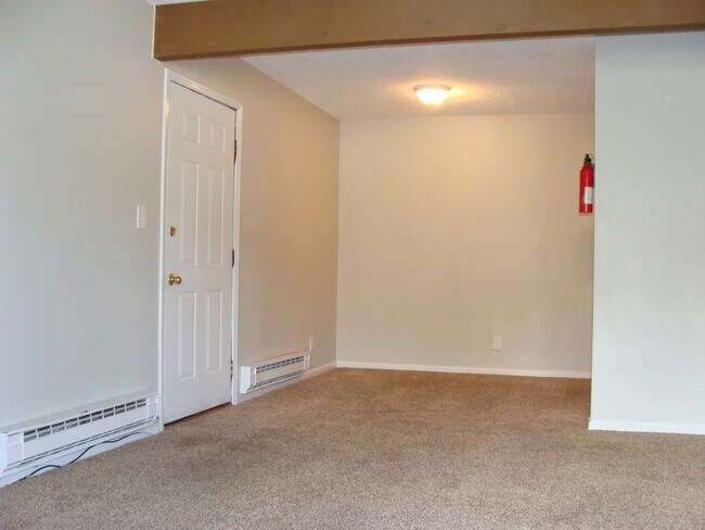 Building Photo - 998 W Beaver Creek Blvd