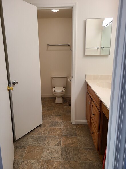 2nd floor BA/LR - 1207 Brice Sq