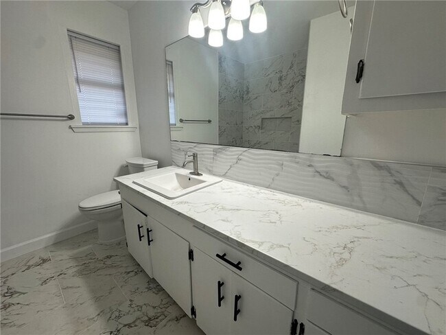 Building Photo - 136 Daniel Moore Ave