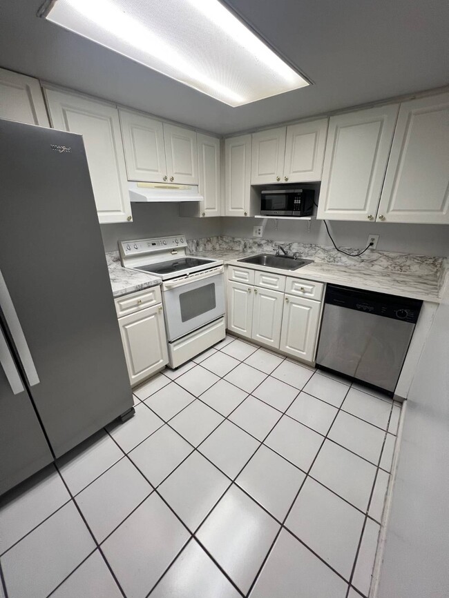 Building Photo - 8307 SW 142nd St