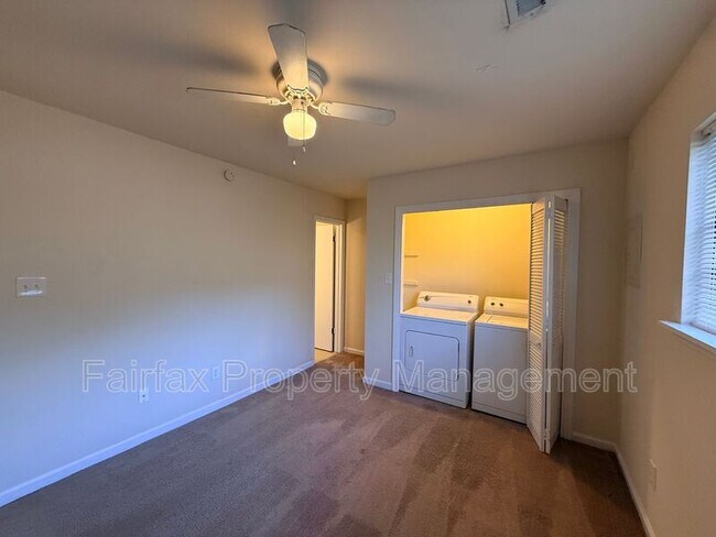 Building Photo - 1309 Hudson Ave