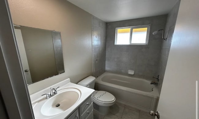 Building Photo - 11341 Rancho La Brea Dr