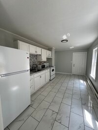 Building Photo - 151 West St