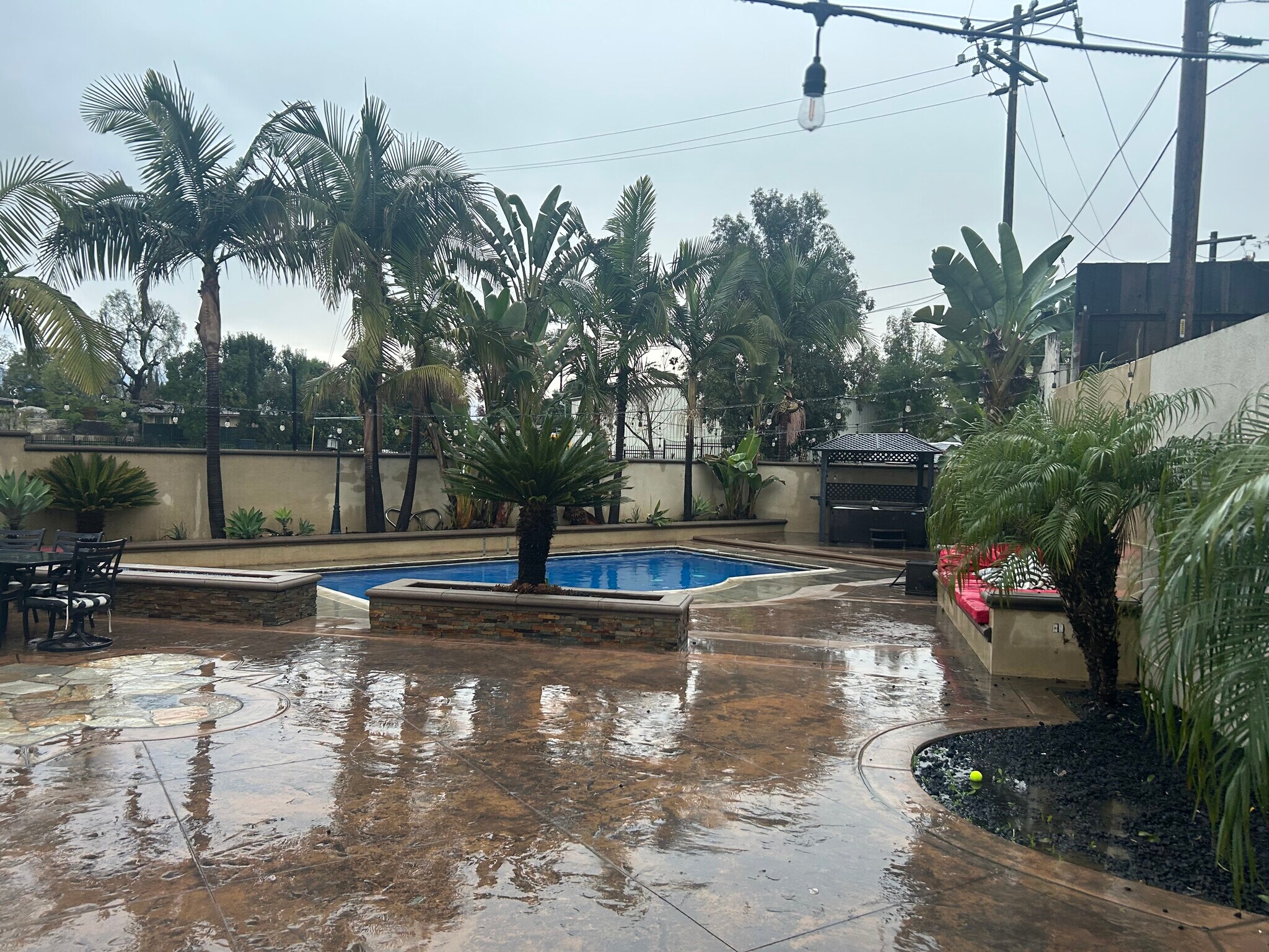 Building Photo - 13185 Don Julian Rd