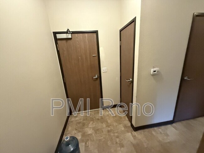 Building Photo - 1600 I St