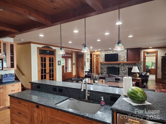 Building Photo - 16946 Belle Isle Dr