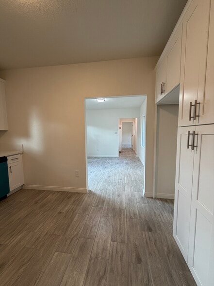 Kitchen - 223 E Colorado Blvd