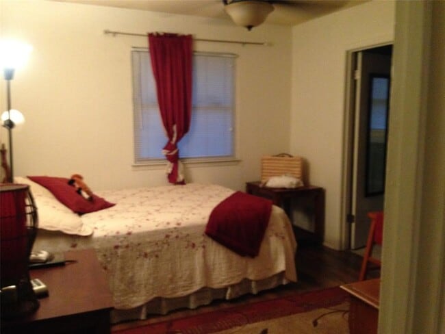 Building Photo - 1917 Castle Gate Cir