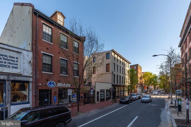 Building Photo - 209 N 3rd St