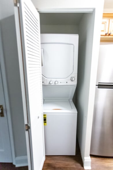 Washer/Dryer - 4215 Dix St NE