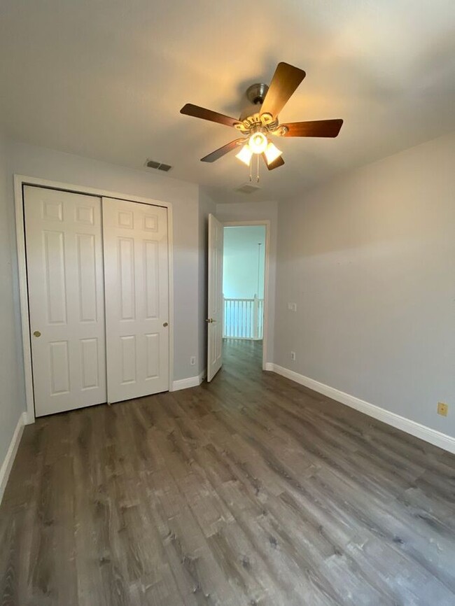 Building Photo - 3bed/2.5bath Townhome for Rent in Beautifu...