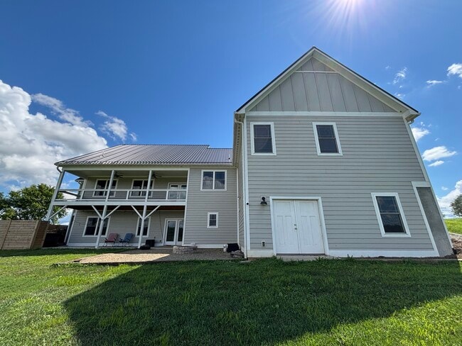 Building Photo - 1355 Bear Creek Rd