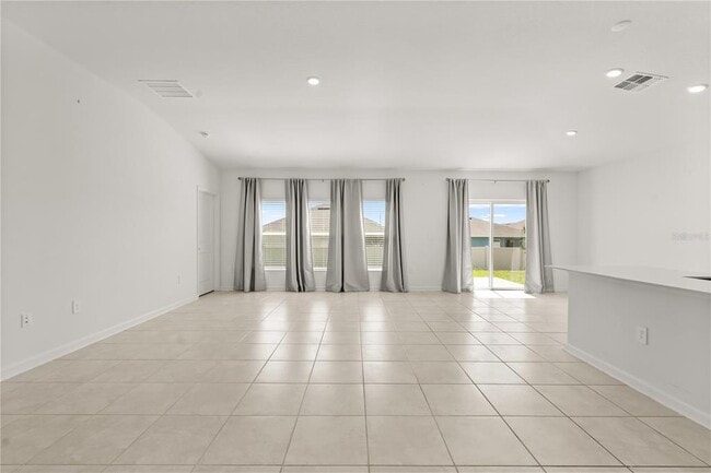 Building Photo - 680 Sand Pne Ln