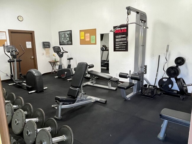 Building Photo - Alii Plantation (Aiea/Honolulu/Aloha Stadium) - ground floor 2 bedroom with full size washer/dryer