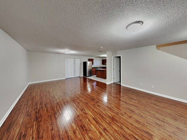 Building Photo - 10007 Branley Oak Dr