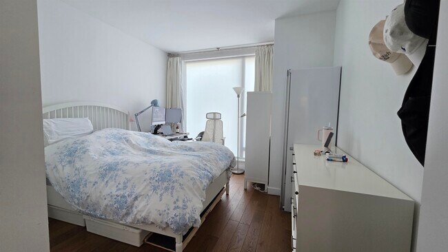 Building Photo - 99 Hudson St