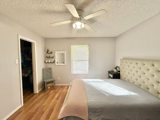 Building Photo - Lease Takeover Opportunity Available!