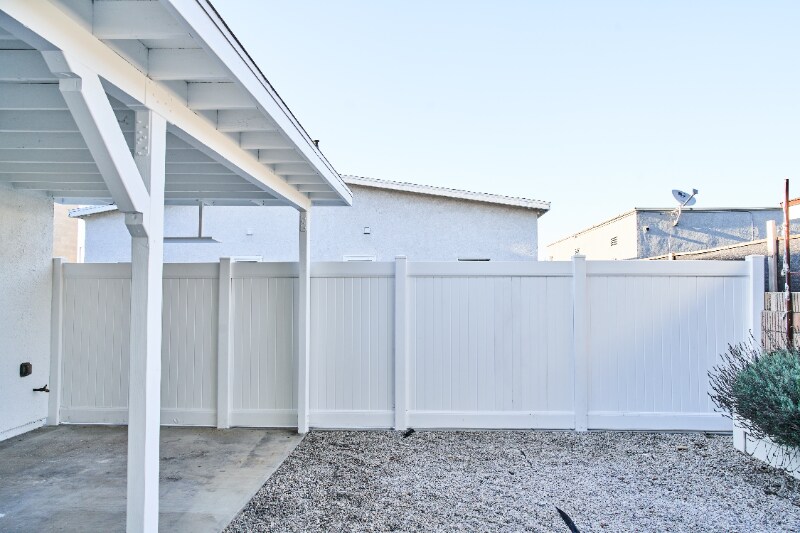 Building Photo - 606 E Realty St