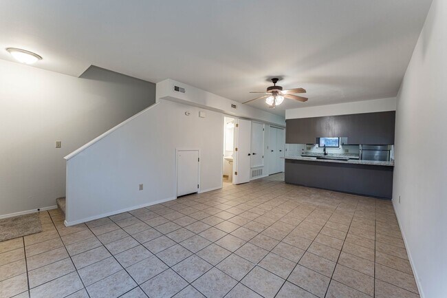 Building Photo - 2 Blocks from Downtown Siloam