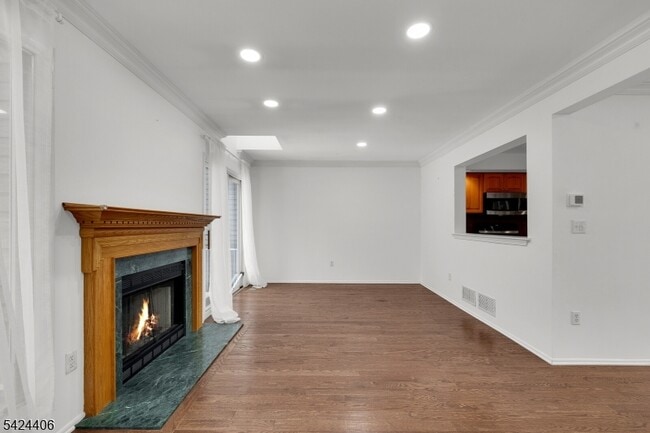 Building Photo - 48 Edgefield Dr