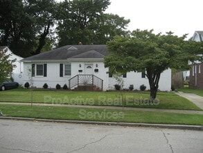 Building Photo - 725 Carolina Ave