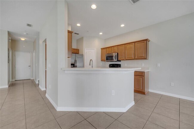 Building Photo - 6408 S Goldenrod Rd