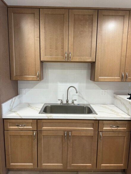 Building Photo - 1119 N Banning Blvd