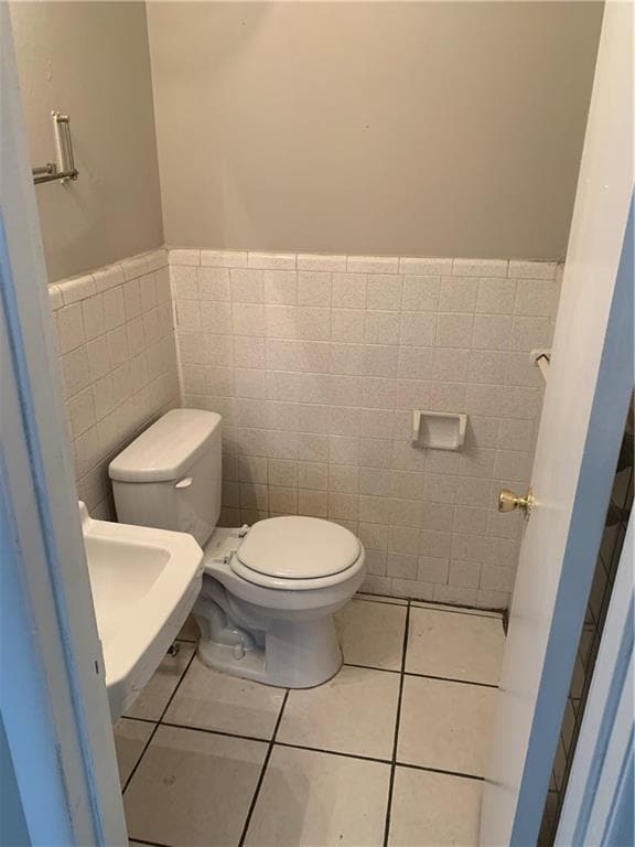 Building Photo - 3062 Pickell Dr