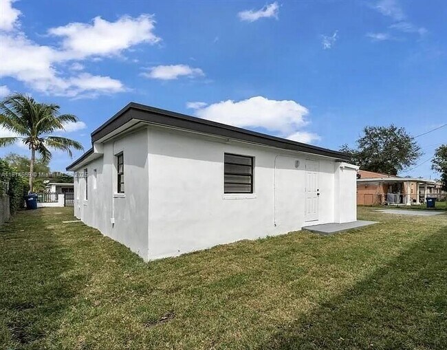 Building Photo - 1732 NW 80th St