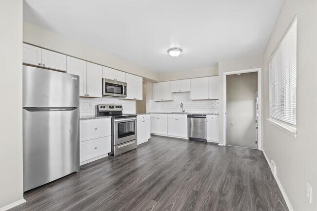 Building Photo - 1165 5th St