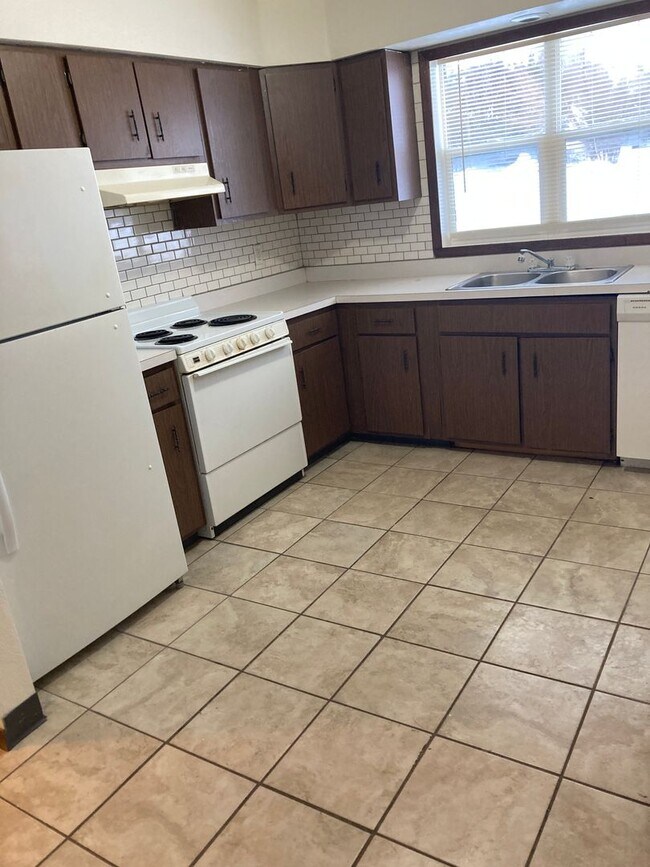 Interior Photo - 4604 Governors Dr
