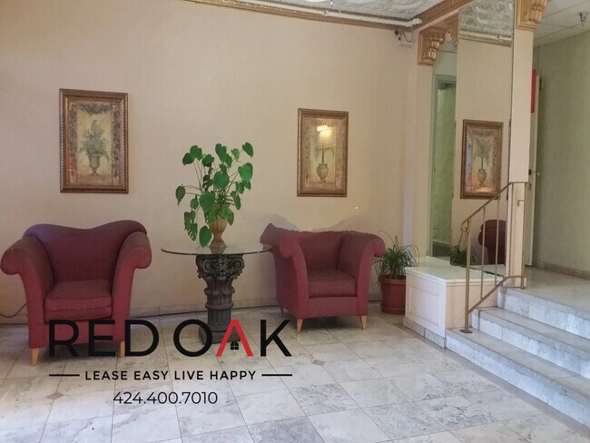 Building Photo - ~1 Month FREE~ Vintage Inspired Two Story ...