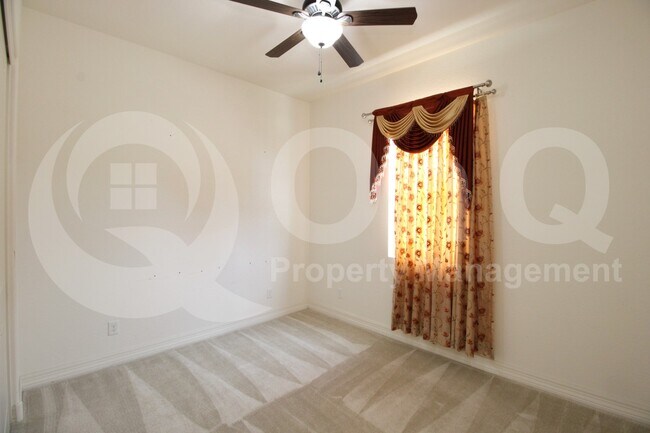 Building Photo - 1781 E Aster Pl