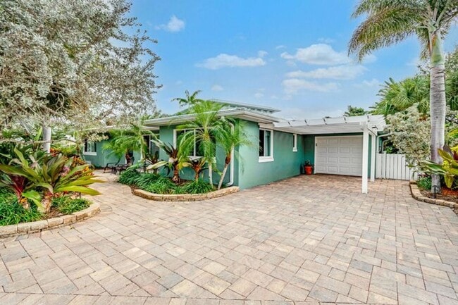 Building Photo - 440 Jupiter Ln