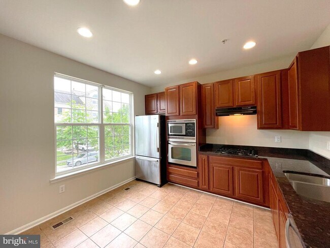 Building Photo - 113 Polo Way