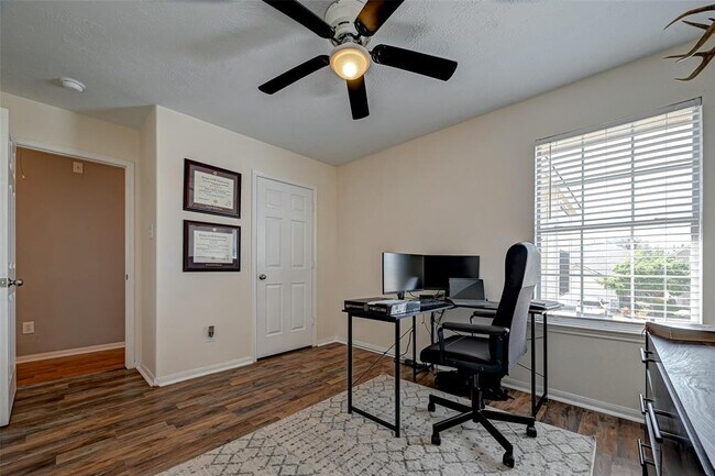 Building Photo - 10826 Aly Trace Ct