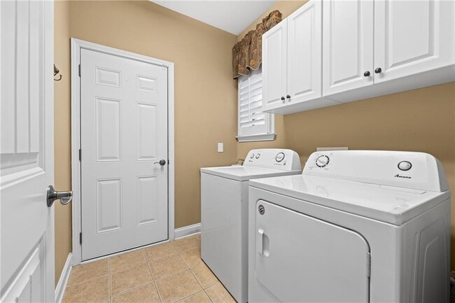 Building Photo - 2335 Callaway Ct