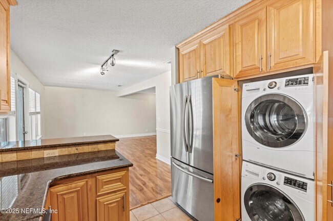 Building Photo - 3434 Blanding Blvd