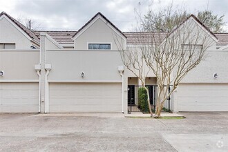 Building Photo - 1330 Augusta Dr