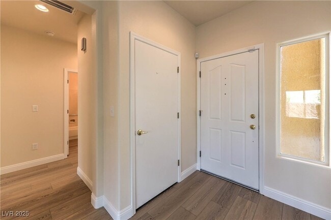 Building Photo - 10634 Sky Meadows Ave