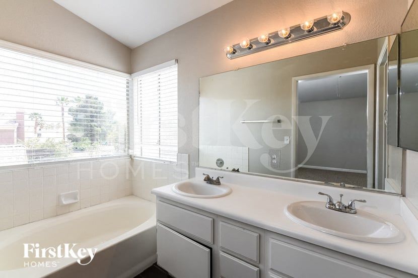 Building Photo - 6962 Antell Cir