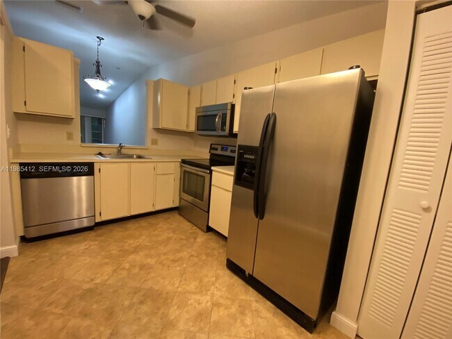 Building Photo - 18595 Egret Way