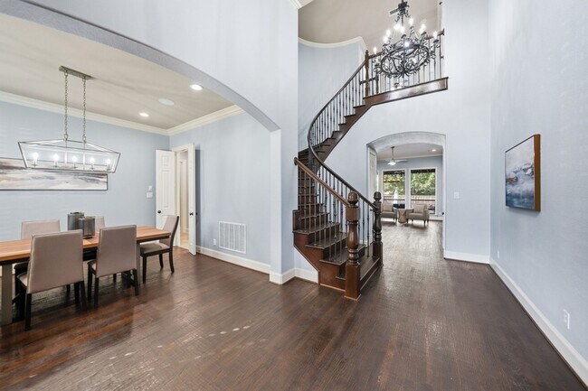 Building Photo - 1308 Cotulla Dr