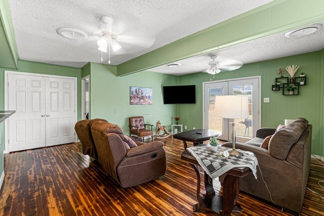 Building Photo - 3317 Olsen Dr