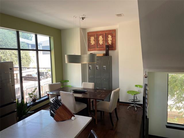 Building Photo - 4115 Delano Pl
