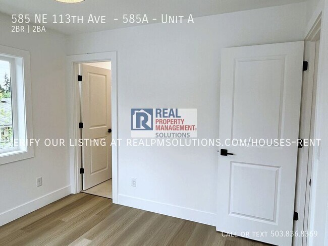 Building Photo - 585 NE 113th Ave
